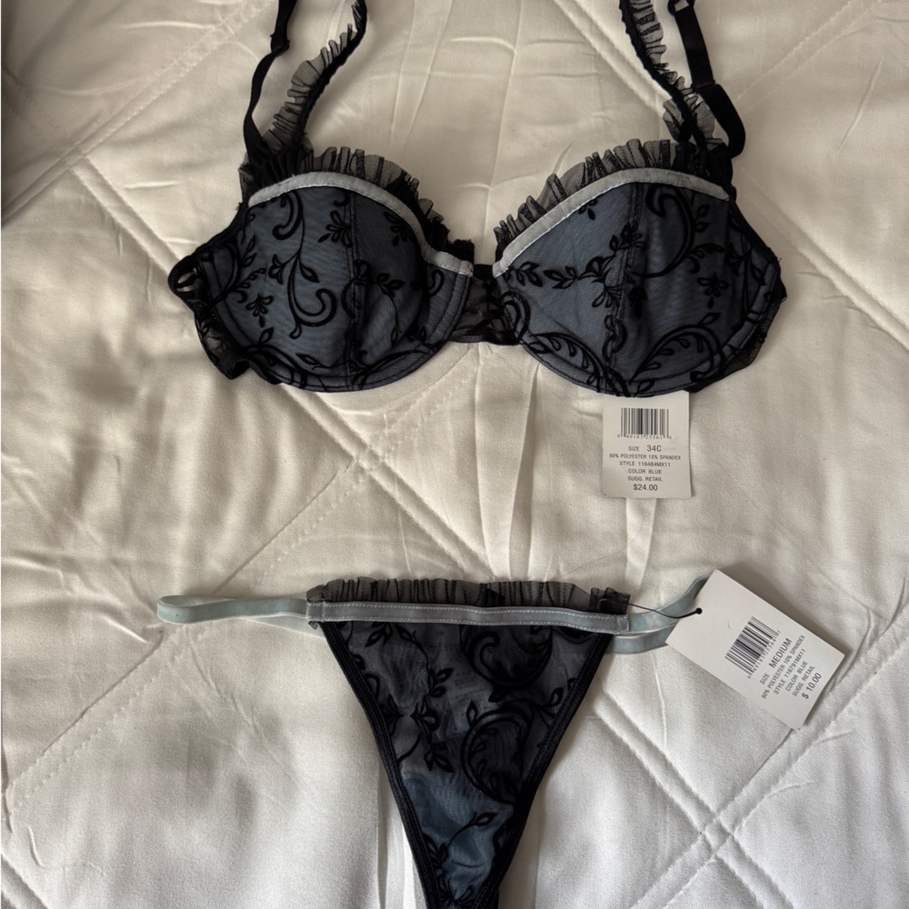 Rampage Elegant Black and Baby Blue Lace Lingerie Set. 34C bra- M Panty